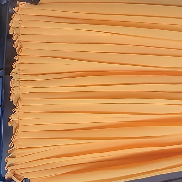 Zara Pleated Yellow Skirt XS - Picture 3 of 6